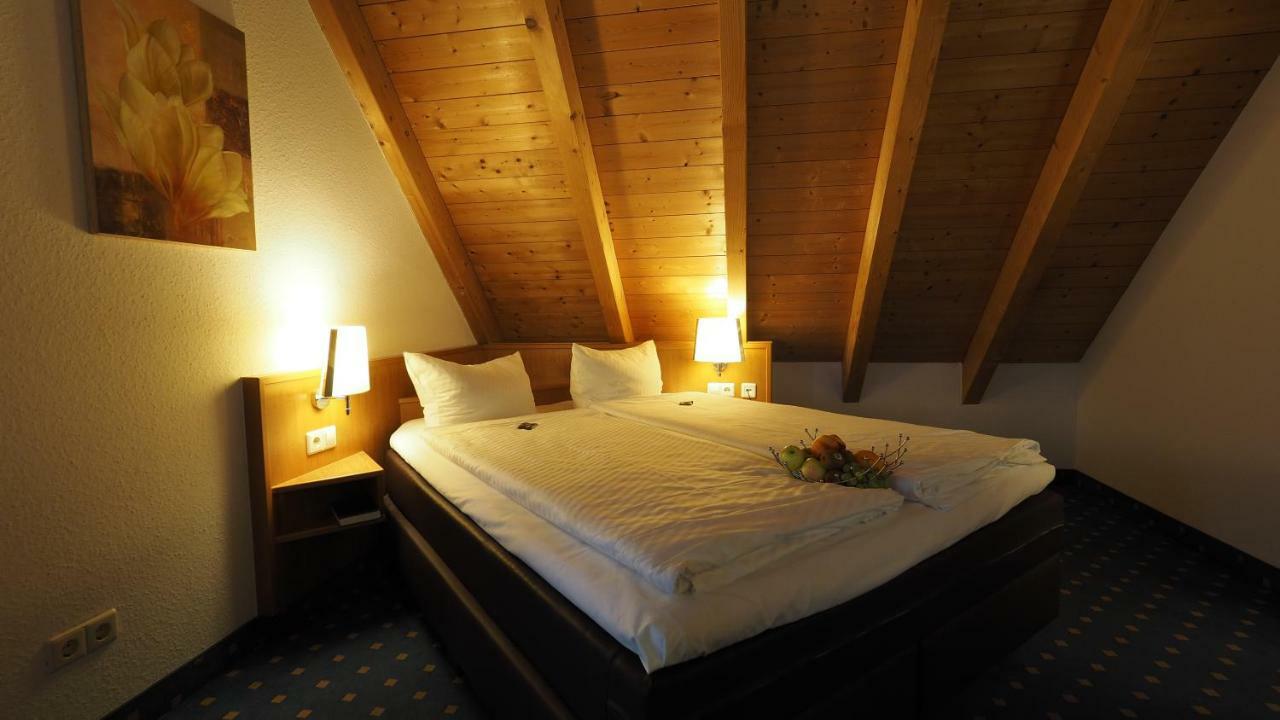 Hotel Gasthof Adler Улм Екстериор снимка